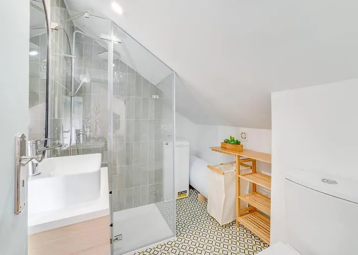 The Cozy Duplex In Lisbon's Heart * 리스본