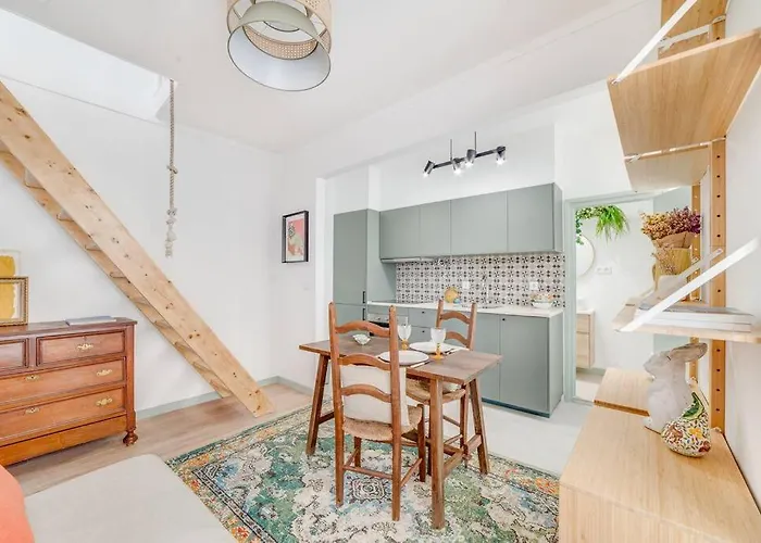 아파트 The Cozy Duplex In Lisbon's Heart 리스본